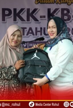 Wujudkan Keluarga Berkualitas, PKK Rohul Gelar Pelayanan KB Gratis PKK–KB–Kes 2025