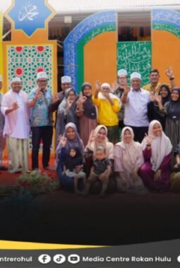 Pererat Silaturahmi, Bupati Rokan Hulu Kunjungi Ponpes Tuan Muda Al-Muqorobbah di Rokan IV Koto