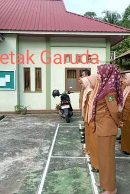 Apel Senin Pagi dipimpin Pj Kepala Desa Senderak