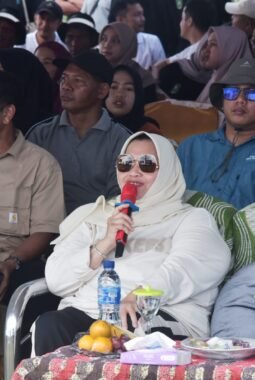 Hadir Hari Mangrove Sedunia, Kasmarni: Mari Kita Tanam Mangrove sebagai Langkah Nyata Jaga Kelestarian Ekosistem dan Benteng Pesisir